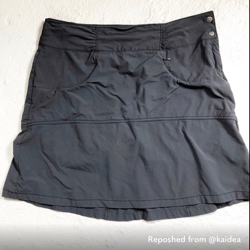 Athleta Hit the Trail Skort